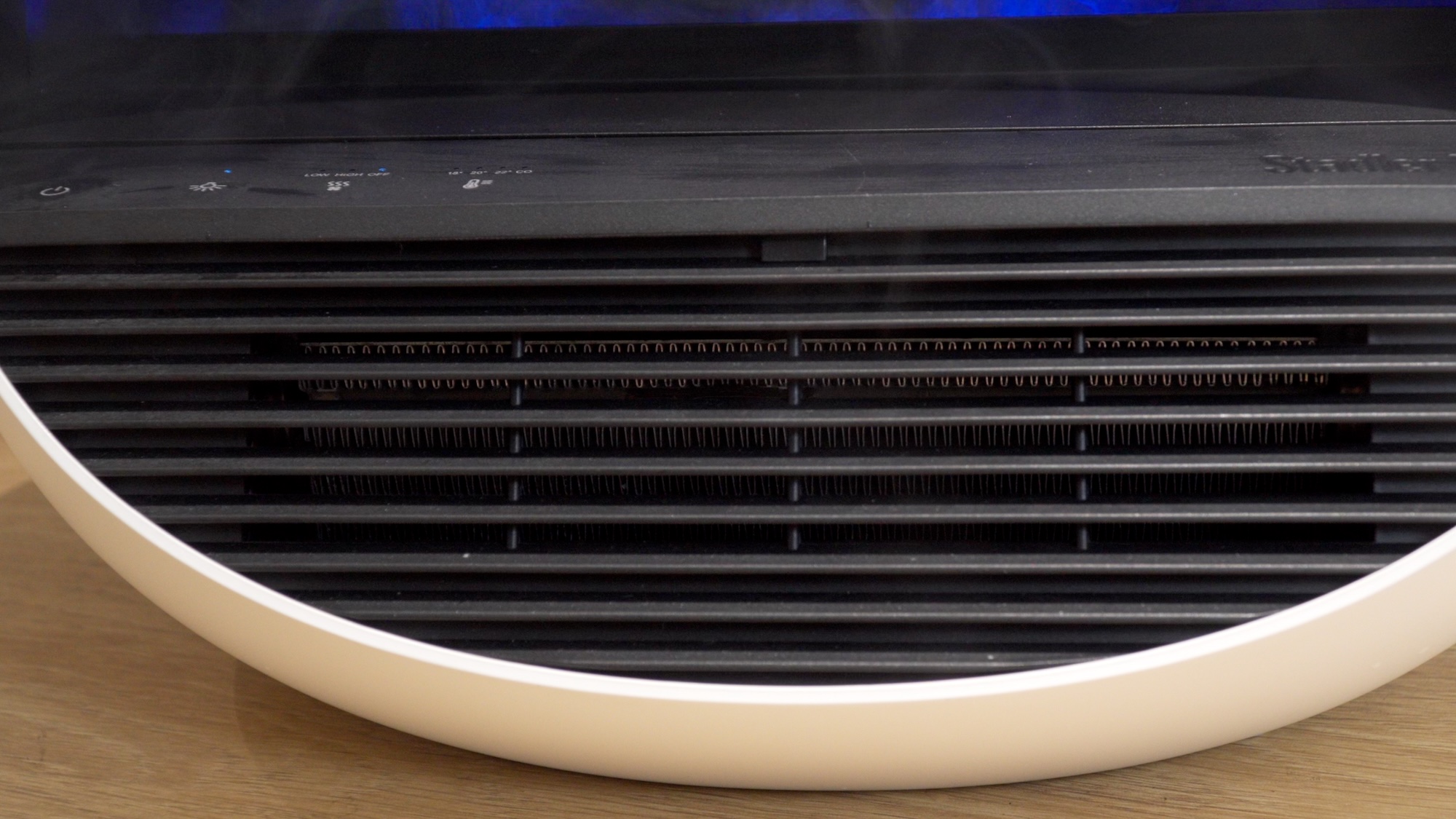 改變家的氛圍、溫度與氣味：Stadler Form Erik香氛水氧電暖器