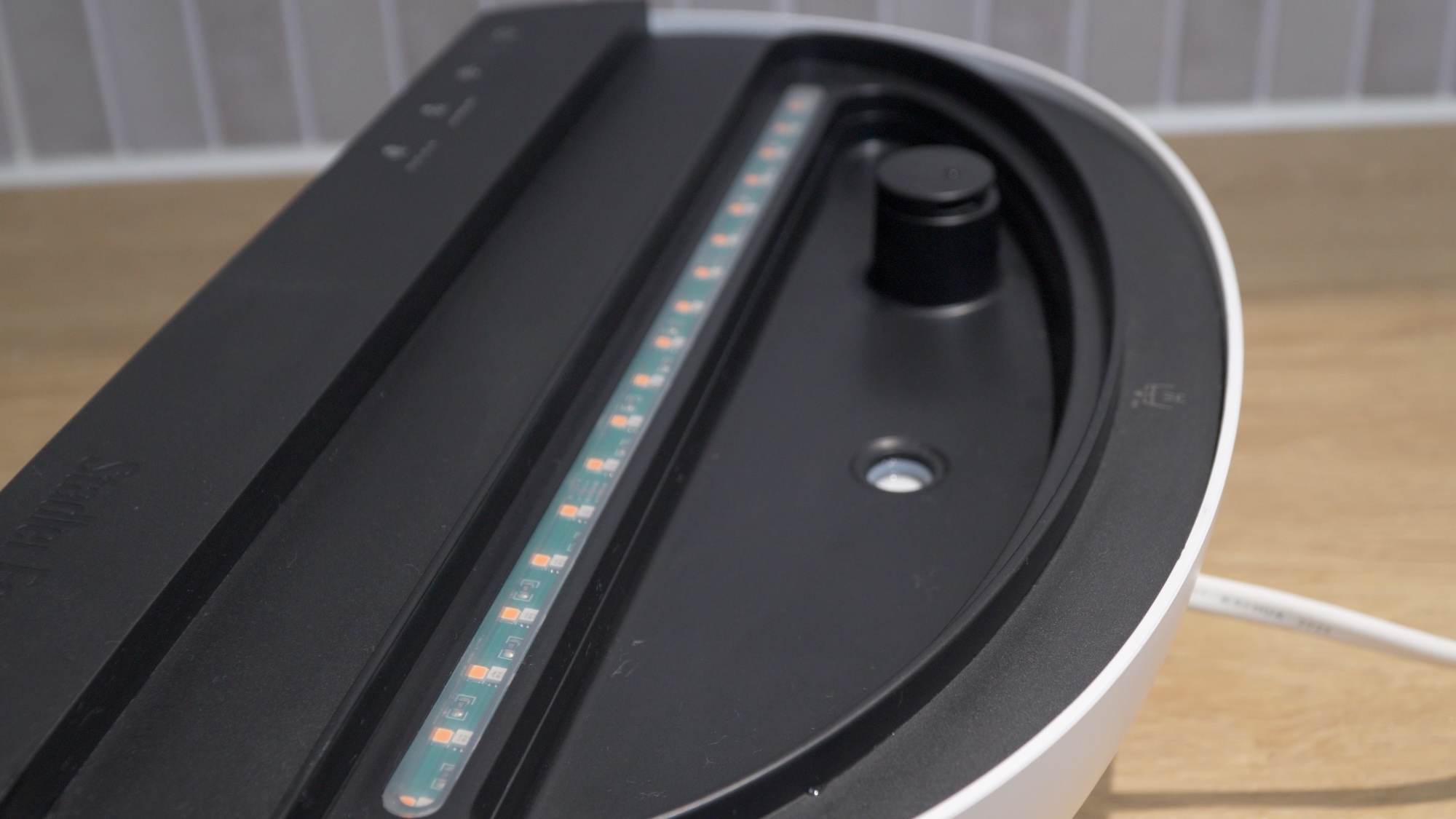 改變家的氛圍、溫度與氣味：Stadler Form Erik香氛水氧電暖器