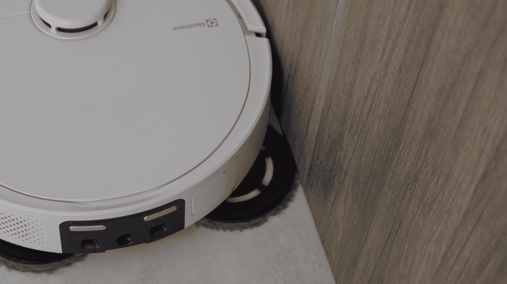 Electrolux 安心管家 800 掃拖機器人開箱|歐洲資安設計、自動集塵與熱水洗拖布解析 - 第7張圖 截圖 2026 03 25 晚上8.08.56