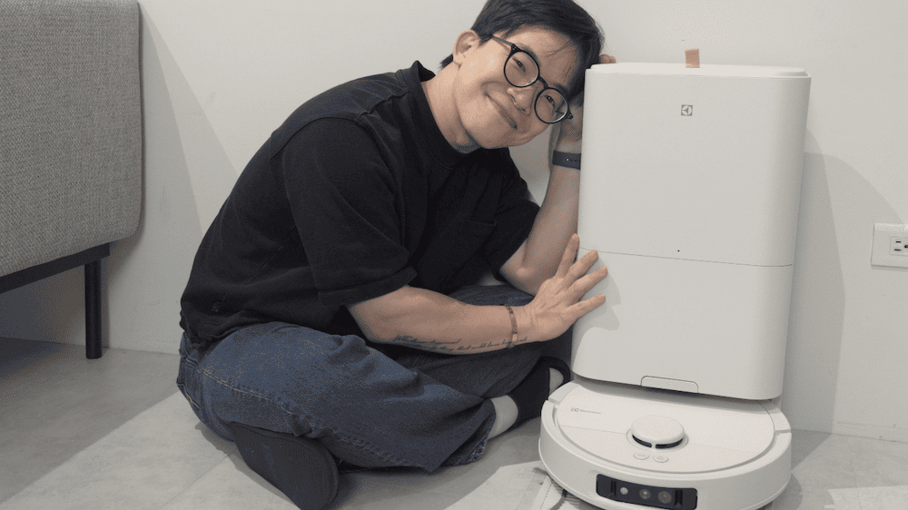 Electrolux 安心管家 800 掃拖機器人開箱|歐洲資安設計、自動集塵與熱水洗拖布解析 - 第12張圖 截圖 2026 03 25 晚上8.11.09
